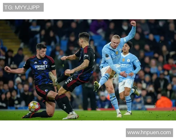 哈兰德狂揽五球曼城7-0横扫莱比锡创造欧冠新纪录