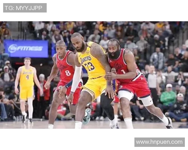 快船与湖人激战正酣最新赛况分析与精彩瞬间回顾