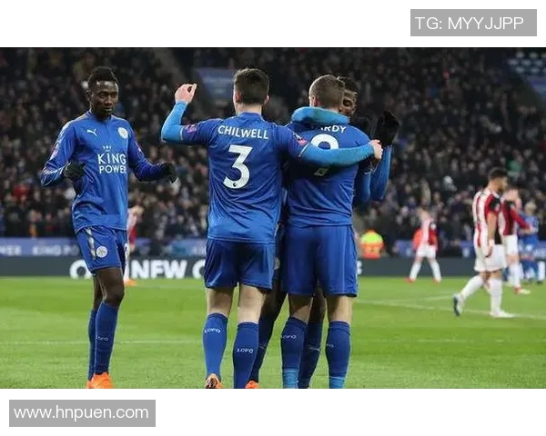 狼队与莱斯特城激战正酣谁能在英超赛场上笑到最后