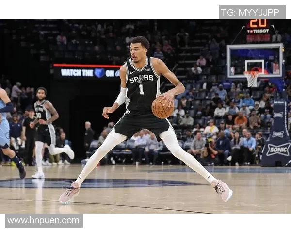 2015至2016赛季NBA勇士与马刺巅峰对决回顾与分析