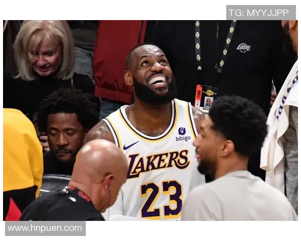 詹姆斯创造历史成就4万分1万板1万助的传奇之路