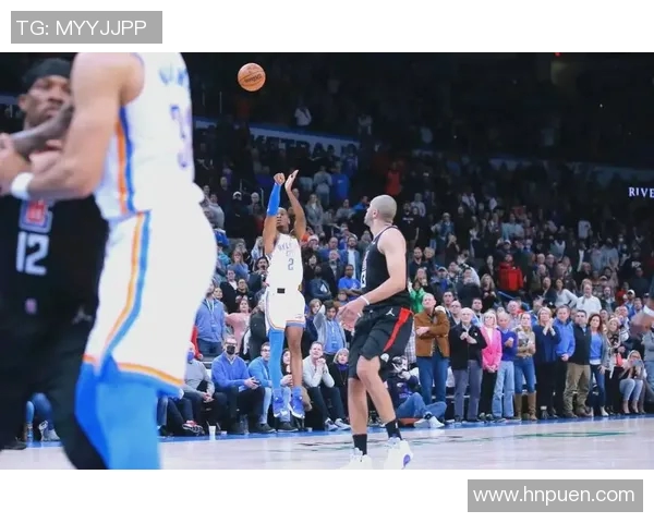 雷霆与勇士精彩对决长视频回顾全场精彩瞬间与战术分析