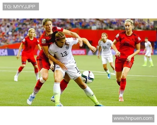 荷兰女足与加拿大女足激战正酣谁能在国际赛场上笑到最后