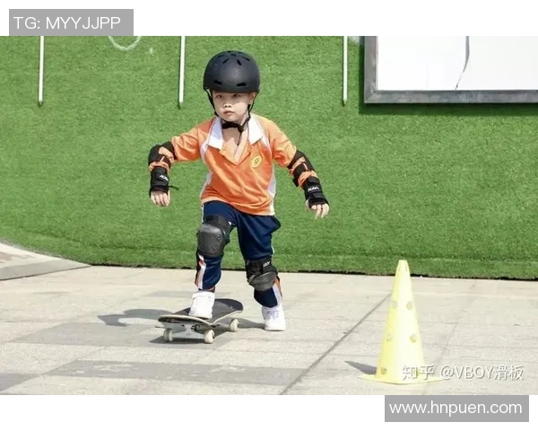 深圳滑板队的包夹战术解析与滑板文化的深度融合探讨